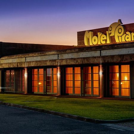 Motel Hotel Piranha Cameriano Esterno foto