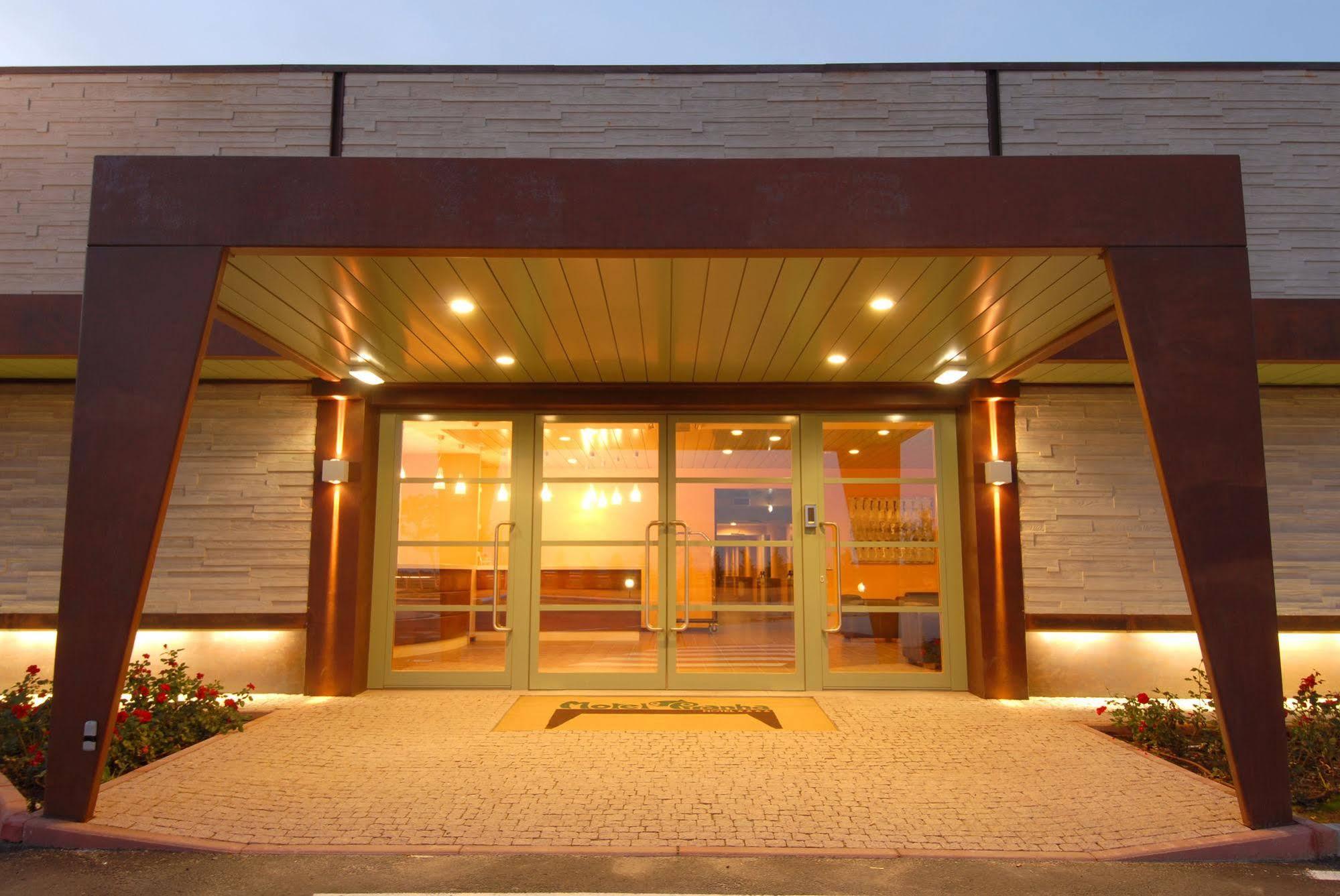 Motel Hotel Piranha Cameriano Esterno foto