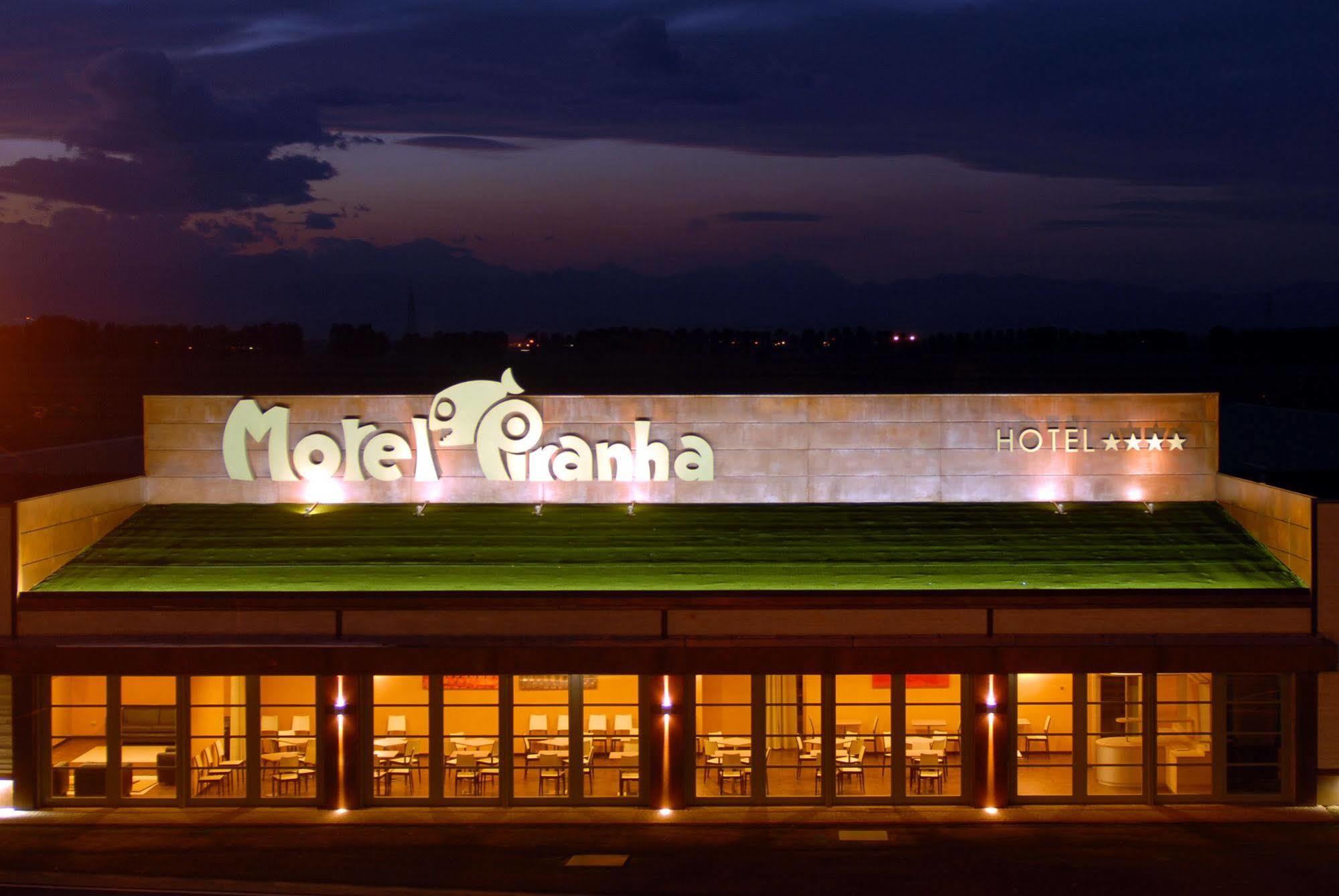 Motel Hotel Piranha Cameriano Esterno foto
